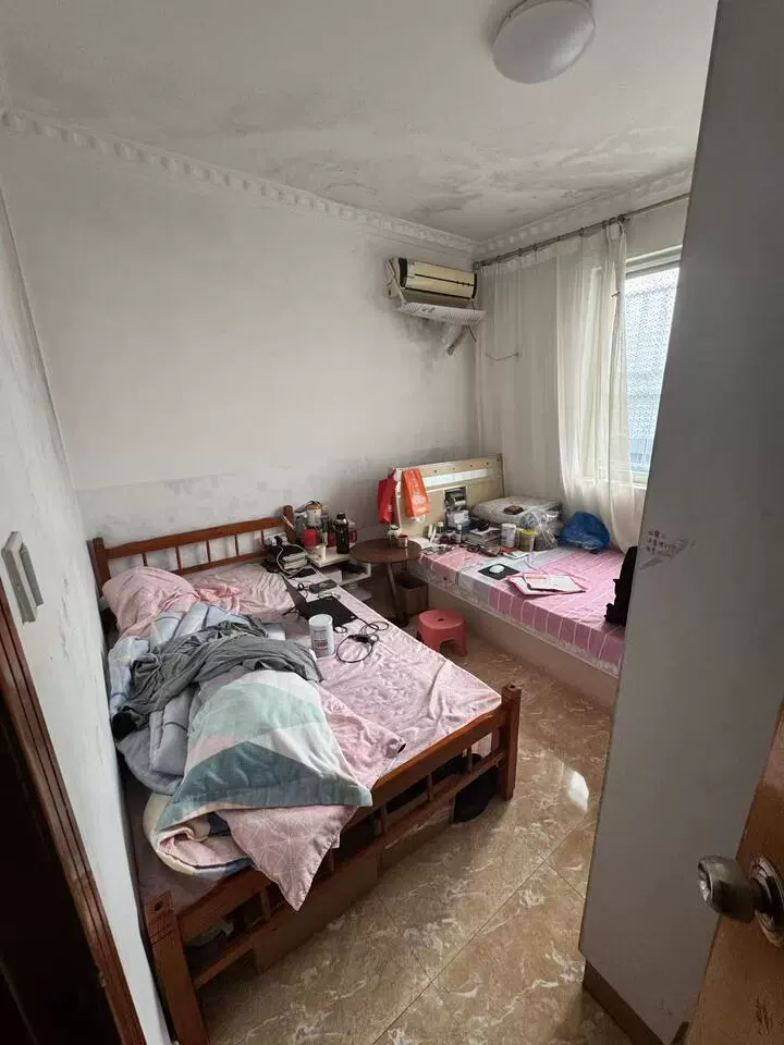 深圳市光明区人民法院关于拍卖广东省深圳市罗湖区莲塘罗沙路富达花园4号楼4D-805房的公告

 精选资产缩略图 2