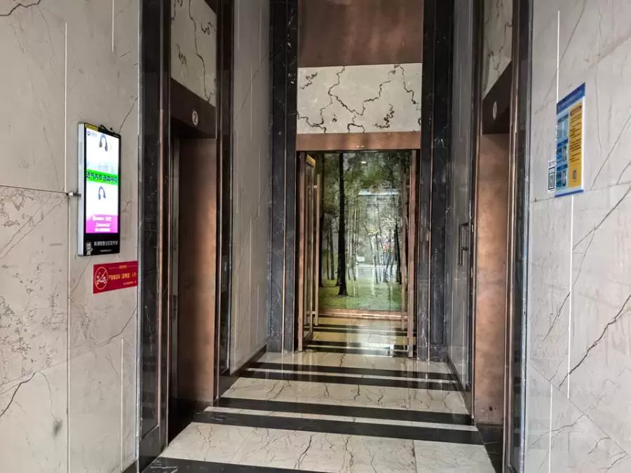广东省深圳市罗湖区人民北路书院街塑和公园华府2702房产缩略图 4