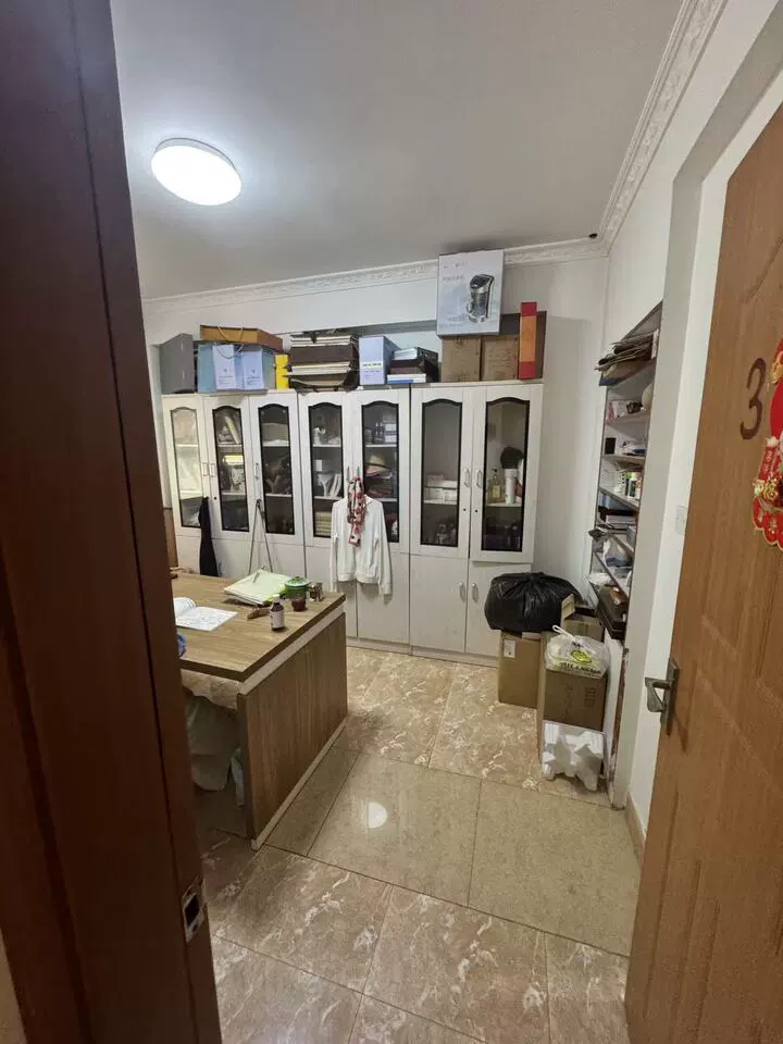深圳市光明区人民法院关于拍卖广东省深圳市罗湖区莲塘罗沙路富达花园4号楼4D-805房的公告

 精选资产缩略图 4